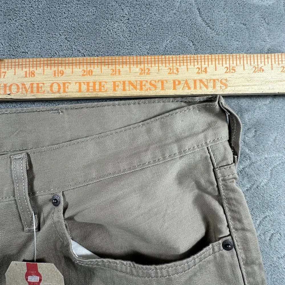 Levi's Men's 559 Khaki Jeans Straight Leg 50 x 32 Relaxed Fit Cotton Tan Big New